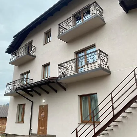 солодкий гранат Pensión